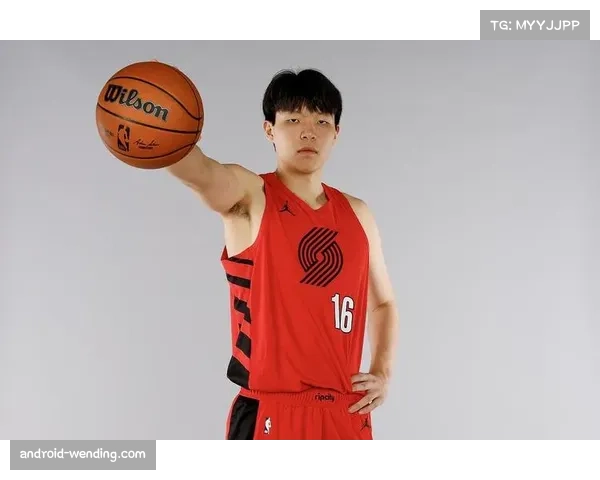 杨瀚森半场数据：仅得两分犯规两次，开拓者领先爵士四分