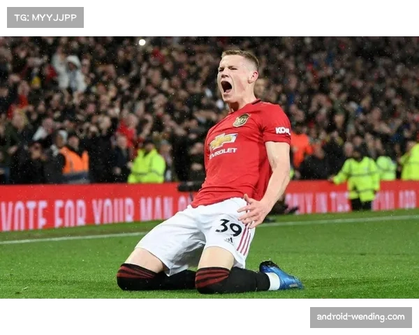 曼联防线年轻化进程 伤病潮加速约罗等小将成长 曼联防线年轻化进程 伤病潮加速约罗等小将成长